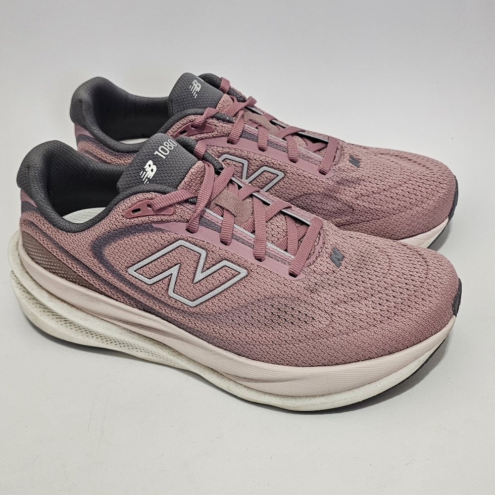 Women's New Balance Fresh Foam 1080v15 size 7.5 Wide
